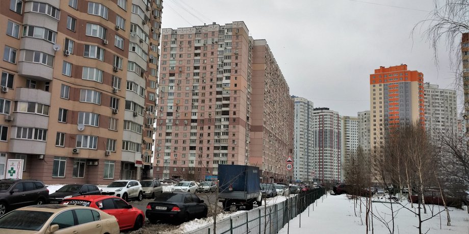 улица елены пчилки, парковка