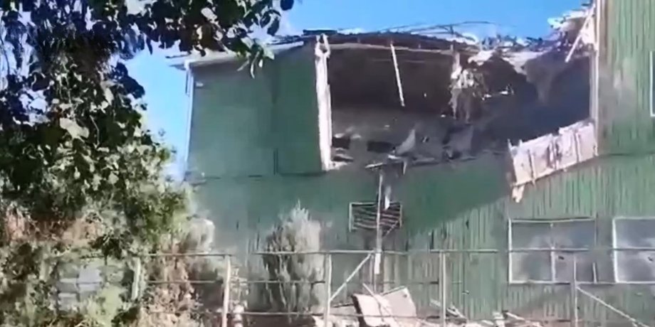 Школа №21 в Антоновке, Херсон обстрел 16 августа, зеленая школа Антоновка 16 августа, ВС РФ удар по Херсону 16 августа