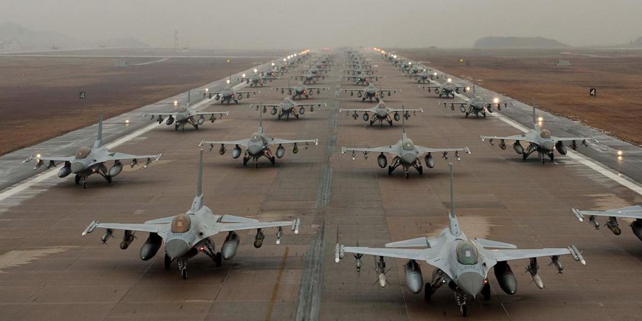 истребители F-16