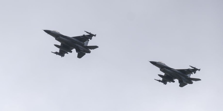 літаки F-16