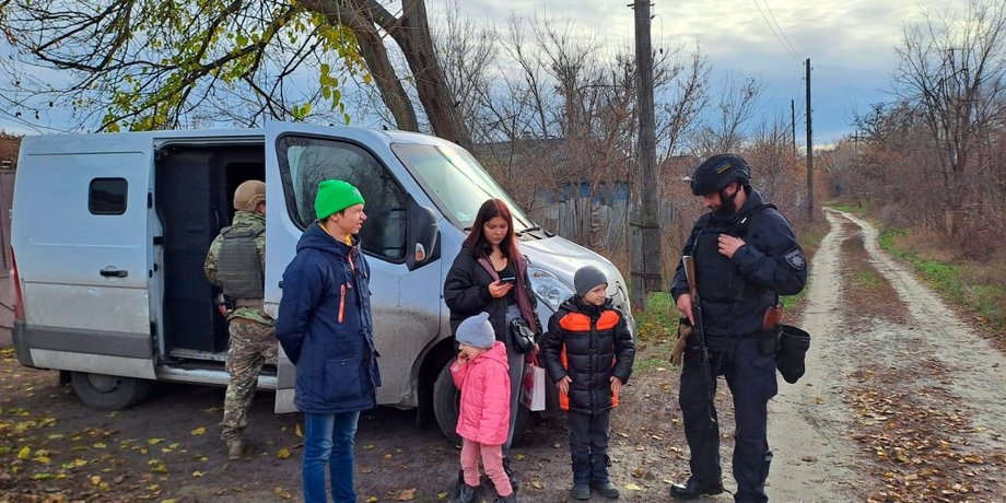 полиция, эвакуация, дети