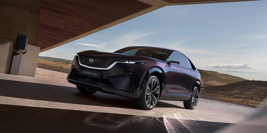 Нова Mazda CX-6e