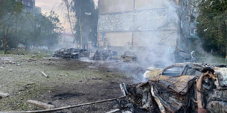 Чугуев, Харьковская область, удары, война, дом, машины