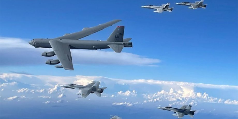 бомбардировщик В-52