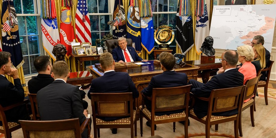 дональд трамп в овальному кабінеті