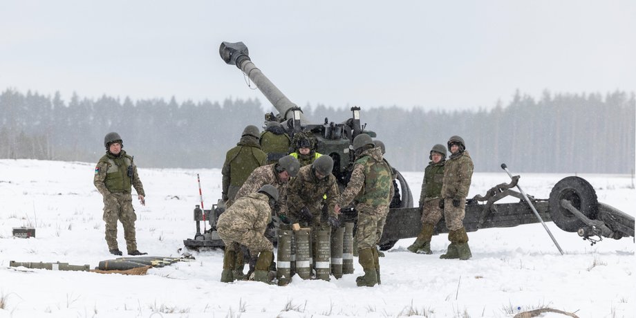 гаубица FH70, гаубица FH70 ВСУ, гаубица FH70 Эстония, учения гаубица FH70