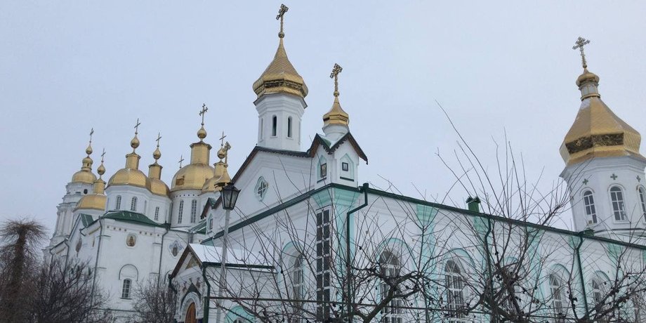 Свято-Троицкий храм, Полтава, монастырь