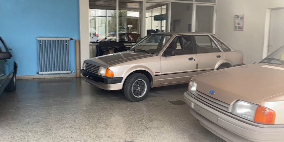 Автосалон, Ford, Покинутий автосалон, Авто, Автомобілі, Історія, Відео, Фото, Дилерський центр, Німеччина