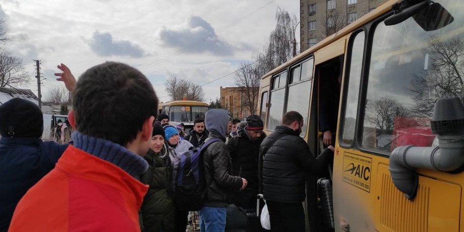 эвакуация, Мариуполь, Лисичанск, Северодонецк, Бердянск