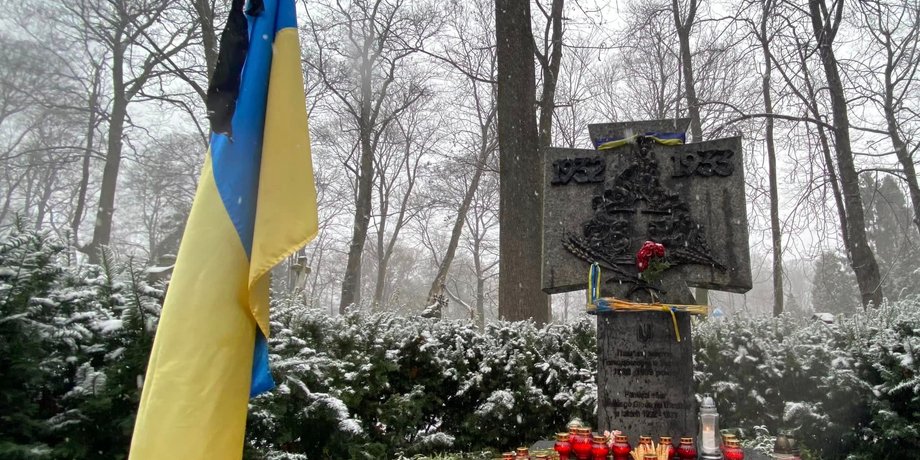 день памяти жертв голодоморов, голодомор 1932-33 годов, в варшаве собрались украинцы, православное кладбище, годовщина голодомора