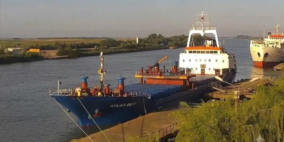 фото сухогруза ATLAS BEY, пострадавшего от удара со стороны РФ