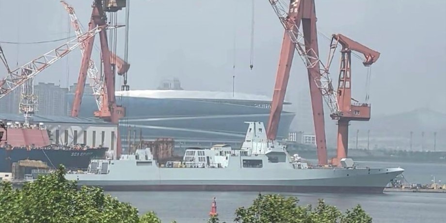 Китайский эсминец Type 055