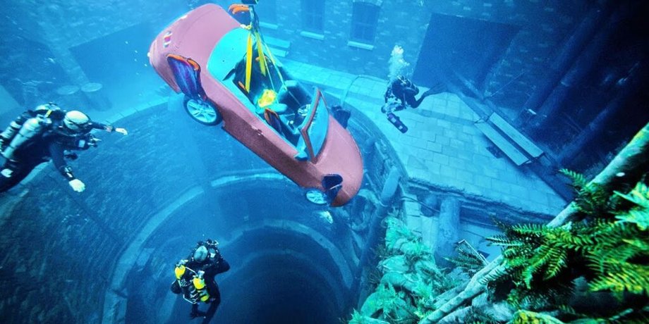 Найглибший басейн, 60-метровий басейн, Deep Dive Dubai, затонуле місто, кіностудія під водою, інший світ,