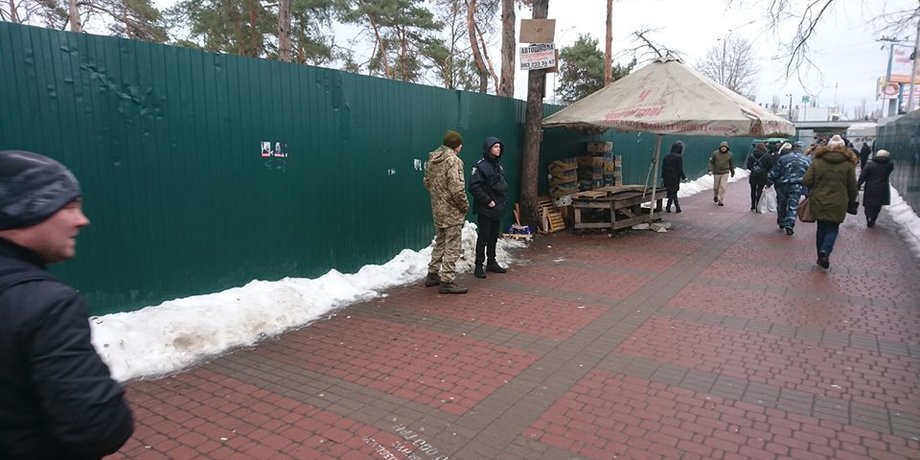 Возле метро "Лесная" якобы ждут призывников/Facebook Дмитрия Кучера