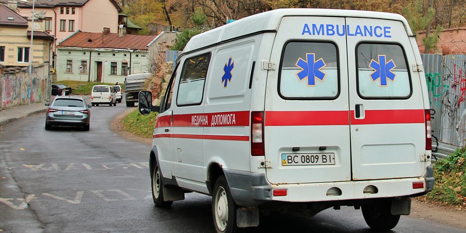 виклик швидкої, швидка допомога, Львів, екстрена допомога, транспортування пацієнта