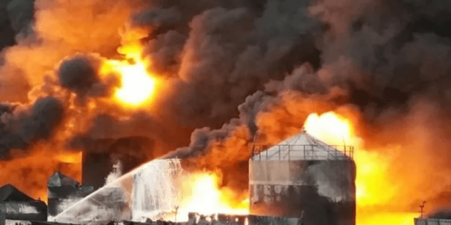 Пожар на нефтебазе