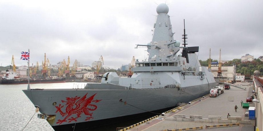 флот Великобритании, Одесса, Эсминец HMS Dragon D35, Эсминец HMS Dragon