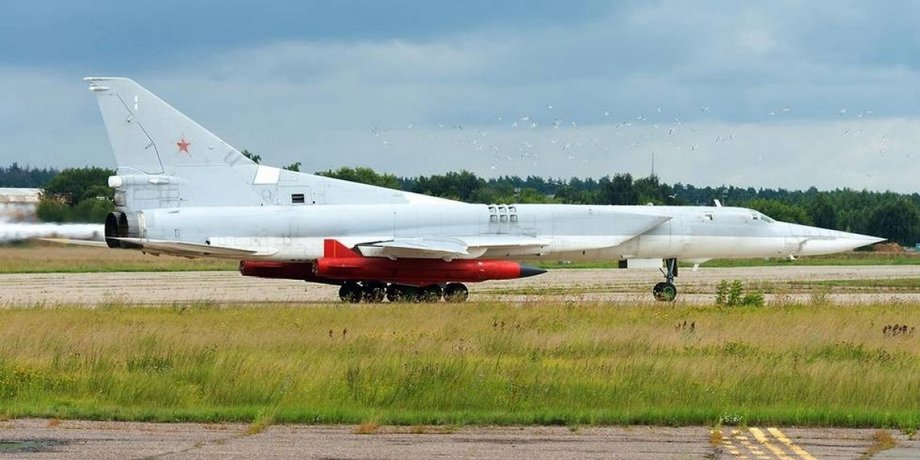 Ту-22М3 с ракетами Х-32