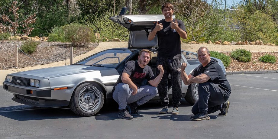 DeLorean DMC-12