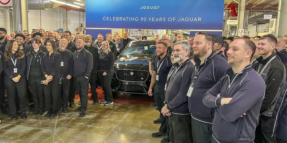 последний бензиновый Jaguar