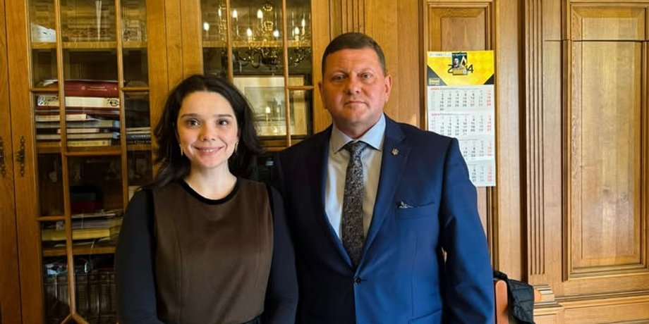 Валерій Залужний та Вероніка Велч, Залужний зустріч в Лондоні, Залужний зустріч з Велч, Залужний зустріч дружина Сенцова, Залужний Amnesty International Україна