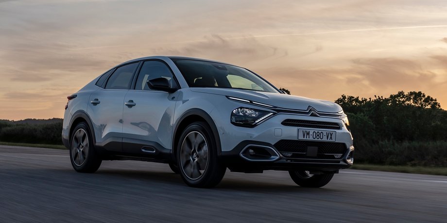 Citroen C4 X, новый Citroen C4 X, Citroen C4 X 2023, Citroen C4 2022, седан Citroen C4, новый Citroen C4