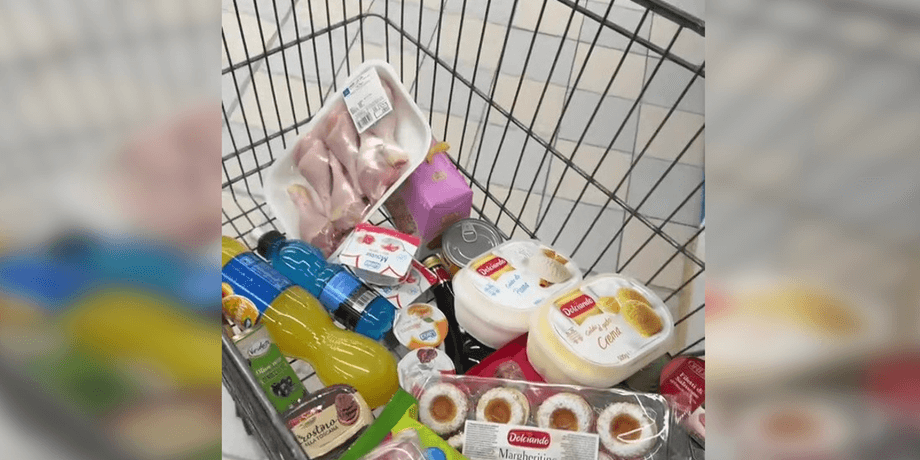 Продукти в кошику