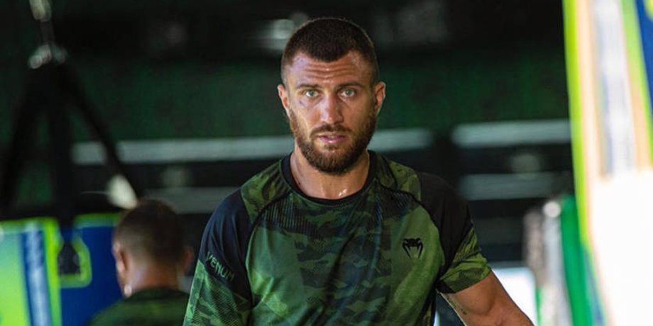 Василий Ломаченко возобновляет карьеру