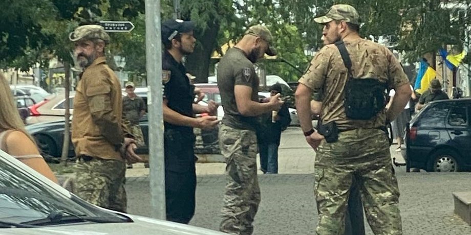 Військовим чинили опір працівники підприємства