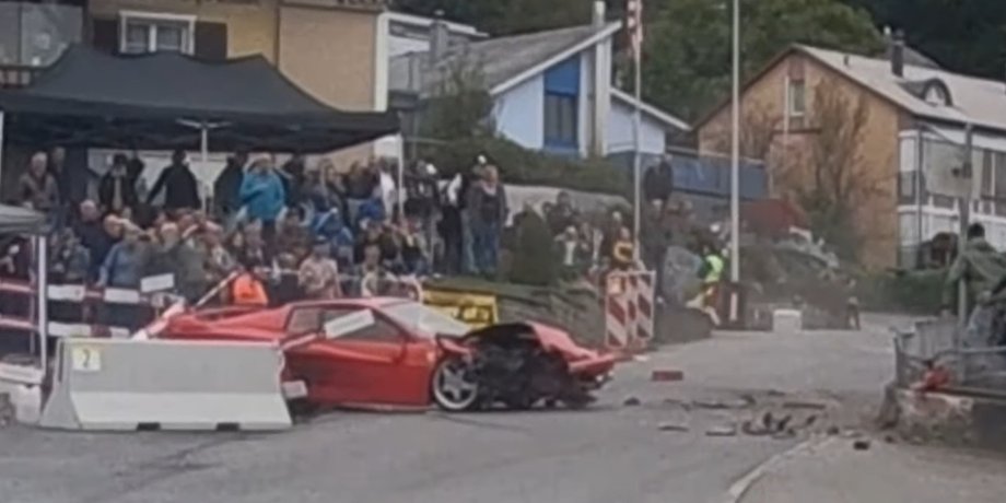 розбитий суперкар феррарі, суперкар феррарі, Ferrari Testarossa, суперкар Ferrari