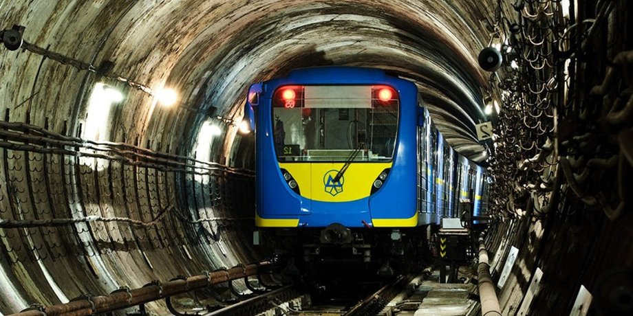 Киев, метро Киева, киевский метрополитен, очереди в метро Киева, отмена локдауна в Киеве