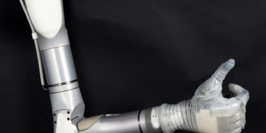 Протез LUKE arm / Фото: Mobius Bionics