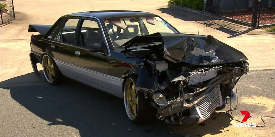 Holden, Holden Commodore VL, Австралия, Механик, Авто, Автомобили, Видео, Фото, ДТП, Разбитые авто, Авария, Повреждения