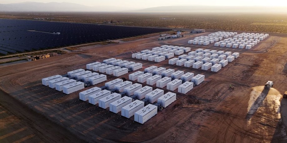 батареи tesla cистемы хранения энергии Megablock