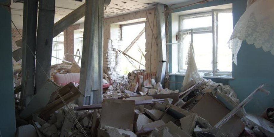 Разрушенная школа в Луганске / Фото: obozrevatel.com