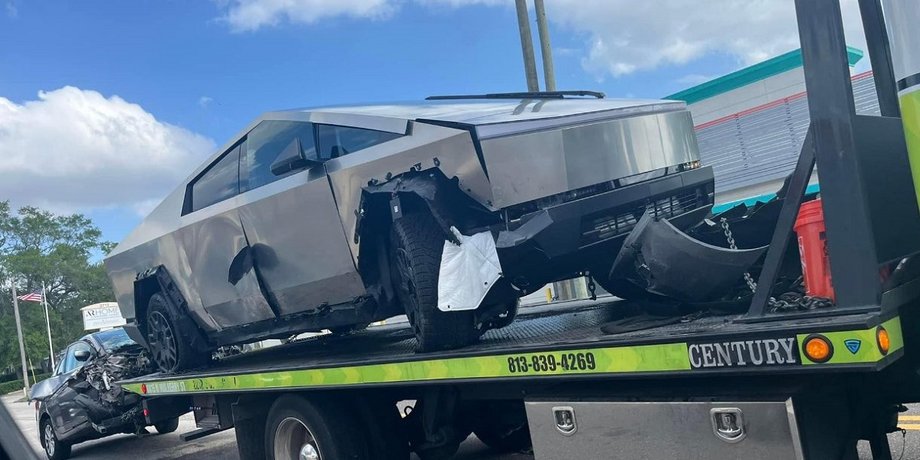 Tesla Cybetruck дтп, Tesla Cybetruck, новая Tesla Cybetruck, пикап Tesla Cybetruck, пикап Tesla Cybetruck