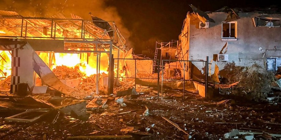 ВС РФ ударили управляемой авиабомбой по селу Стецьковка
