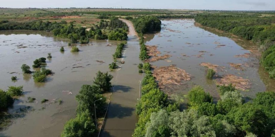 Каховська ГЕС, водосховище, підрив дамби