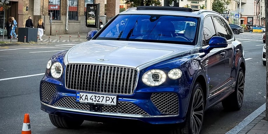 фото автомобіля Bentley Bentayga Azure в україні