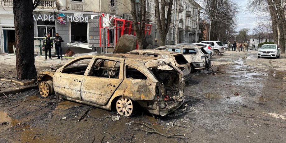 Атака на Сумы 13 апреля, ВС РФ удар по Сумам, РФ атака на Сумы Кривой Рог, обстрел Сум, ракетный удар Сумы, обстрелы украинских городов