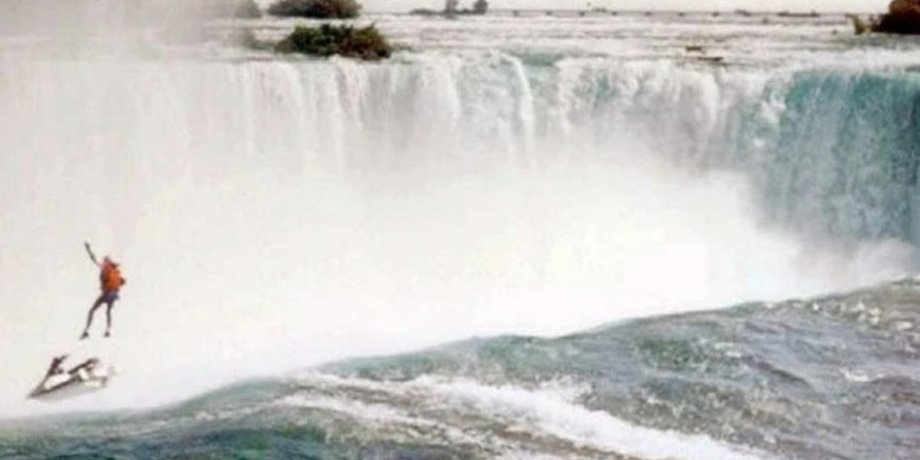 Каскадер загинув, спуск із Ніагарського водоспаду, водоспад Підкова, Роберт Оверакер, трюк, останні хвилини життя, туристи