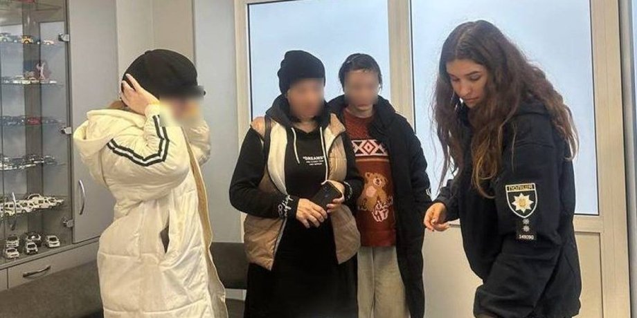 Черкассы, сестры, близнецы, экзамен, ПДД, полиция, правоохранители, фото
