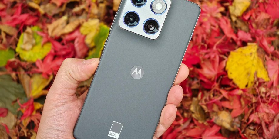 Motorola Edge 70 смартфон