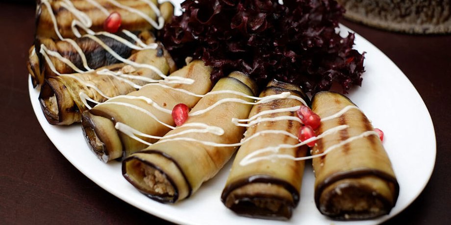 Бадриджани, блюдо из баклажанов, грузинская кухня