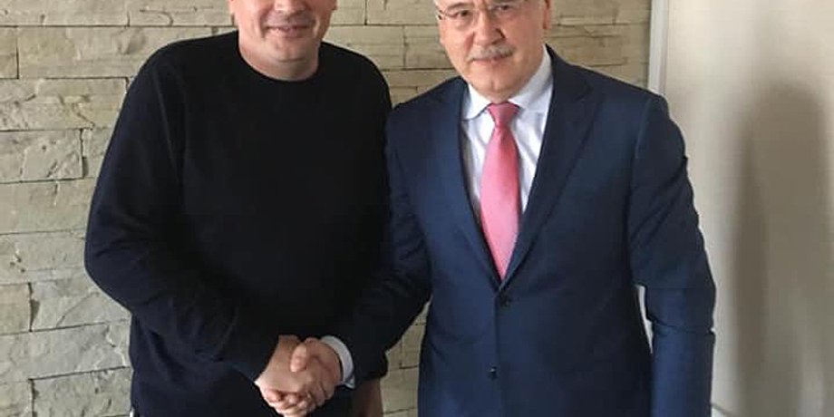 Дмитрий Добродомов Facebook