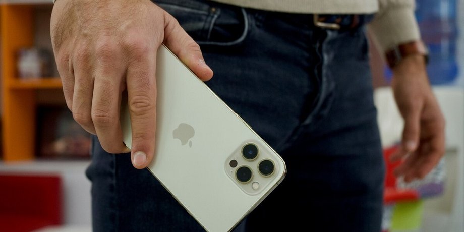 смартфон iPhone
