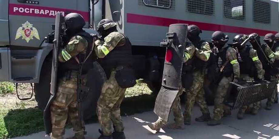 силовики, спецназ, росгвардійці