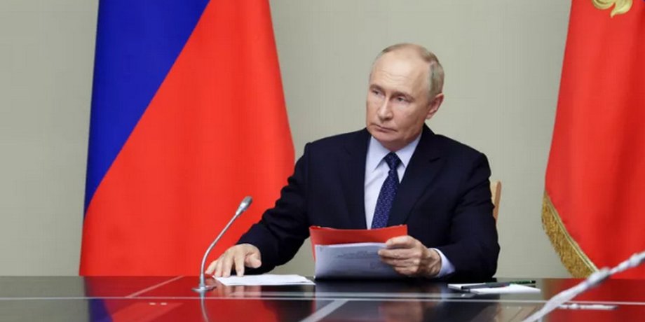 Путін пообіцяв відповісти на загрози силою