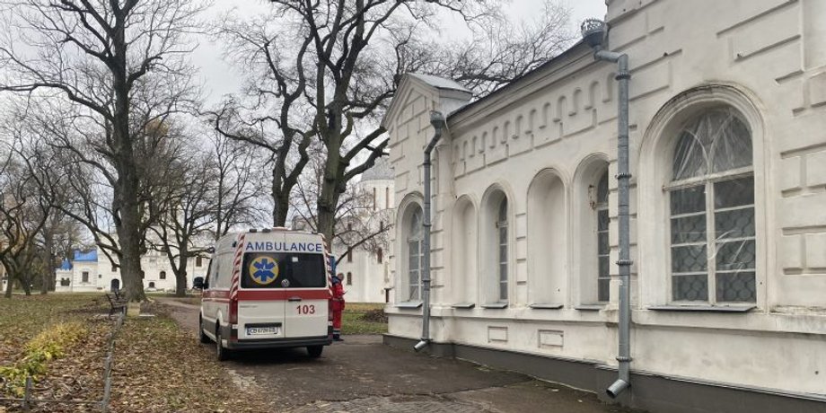 швидка, Чернігів, Спасо-Преображенський собор, УПЦ МП, священник покусав, покусав військового