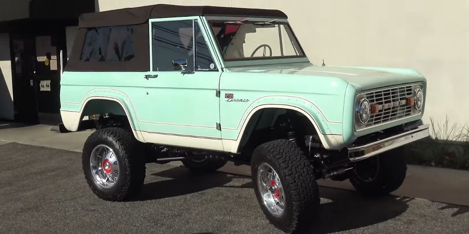авто Бена Аффлека, авто Дженнифер Лопес, Дженнифер Лопес, Бен Аффлек, Ford Bronco, Rivian R1S